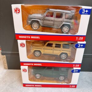 Metalni SUV model 1:28 u kutiji - Svetik